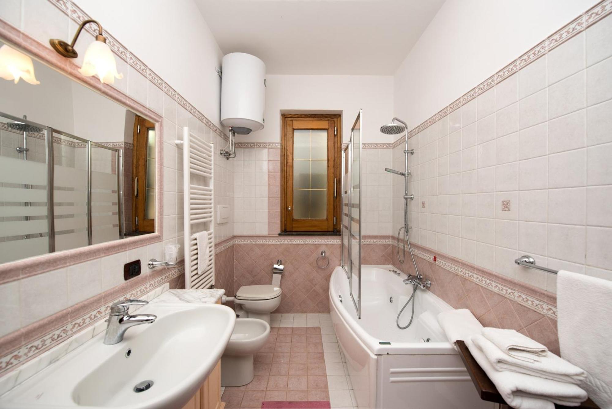 Esclusiva Con Piscina Privata Su Villa *