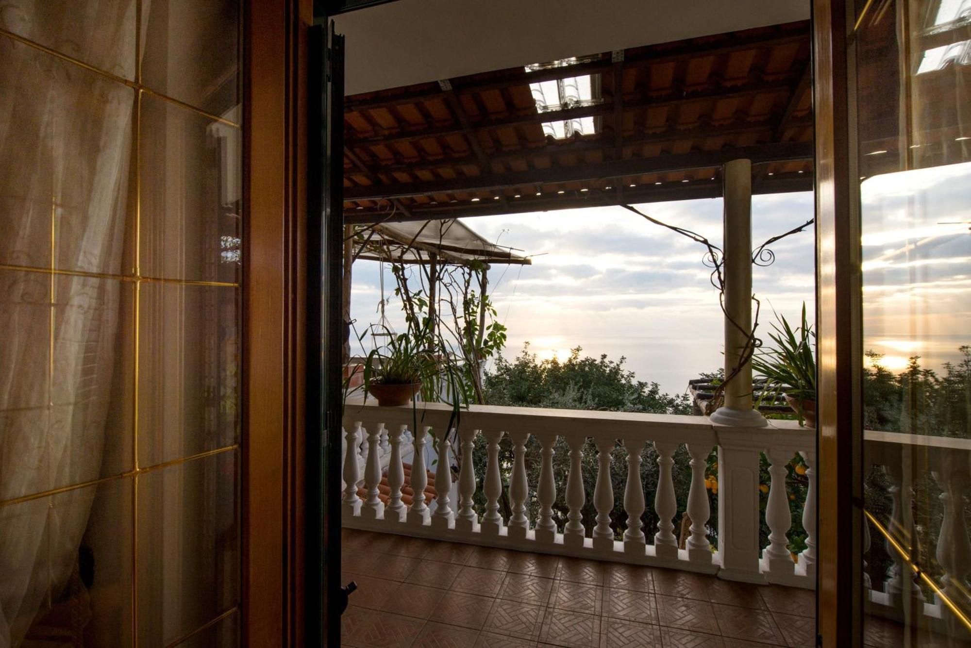 Esclusiva Con Piscina Privata Su Villa