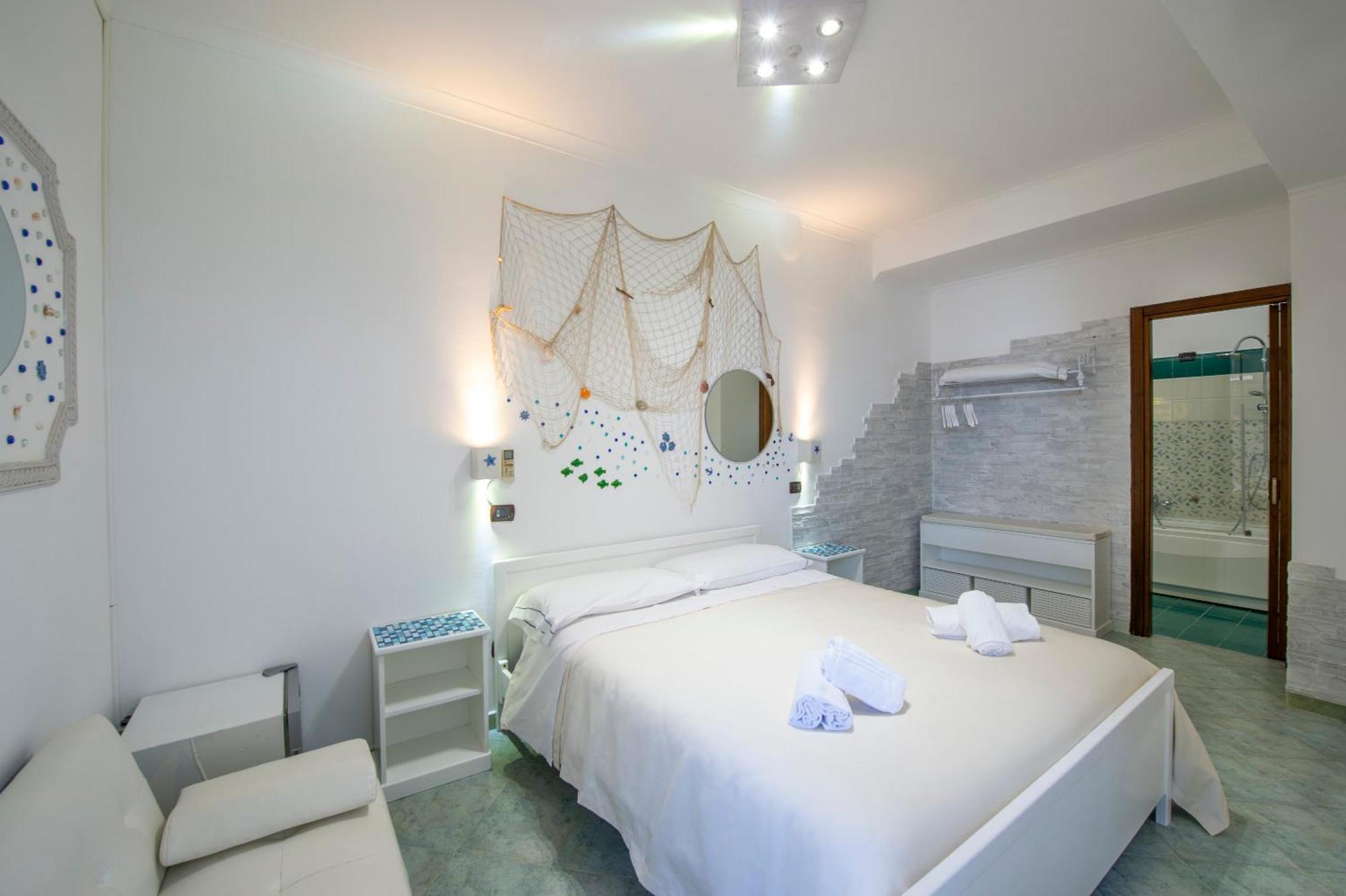Esclusiva Con Piscina Privata Su *